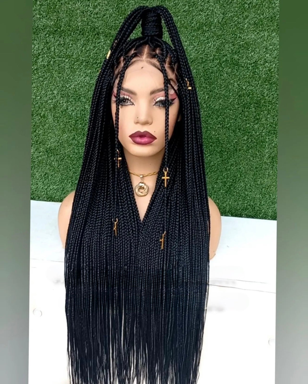Nicole Knotless Braided Wig