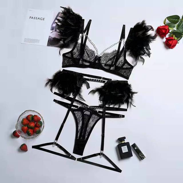 Luxury Feathers 3 Pieces Sexy Lace Bra Set with Chain Lingerie